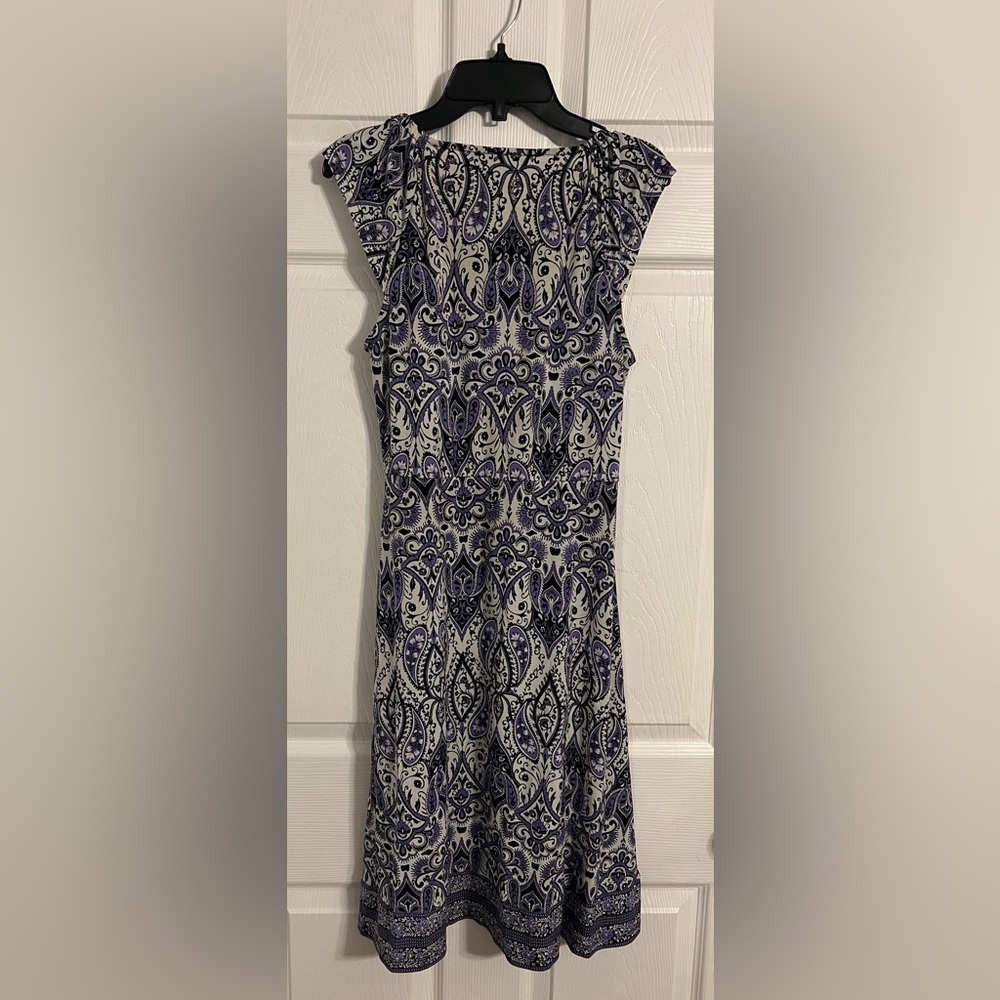 Apt 9 Womens Size S Purple & White Paisley Design Knee Length Dress Sleeveless - Picture 2 of 16
